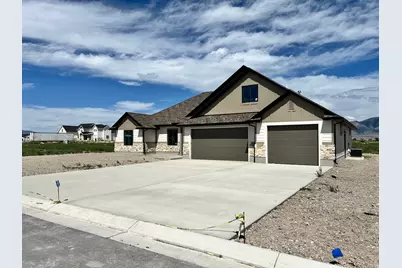 10852 N 8325 W, Tremonton, UT 84337 - Photo 2