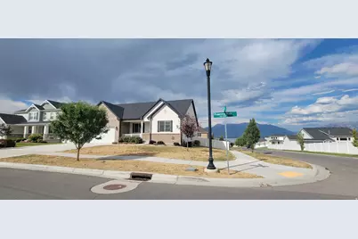 2944 S Preening Way, Saratoga Springs, UT 84045 - Photo 2