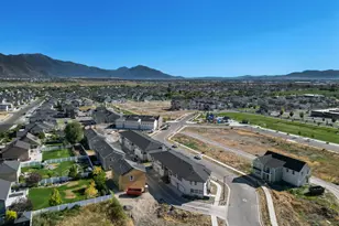 729 S Harrison Dr W, Springville, UT 84663 - Photo 32