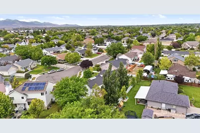 13069 S 3040 W, Riverton, UT 84065 - Photo 40