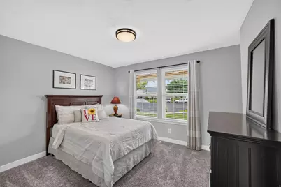 13069 S 3040 W, Riverton, UT 84065 - Photo 18