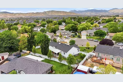 13069 S 3040 W, Riverton, UT 84065 - Photo 36