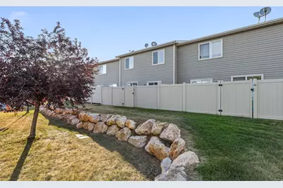 652 W 800 N #58, Clinton, UT 84015 - Photo 2