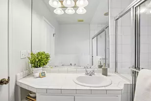 7022 S 2825 E, Cottonwood Heights, UT 84121 - Photo 12