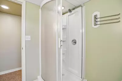 7022 S 2825 E, Cottonwood Heights, UT 84121 - Photo 22