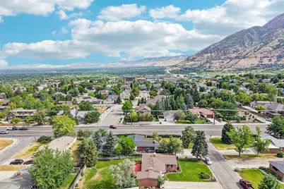 7022 S 2825 E, Cottonwood Heights, UT 84121 - Photo 36