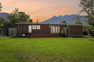 7022 S 2825 E, Cottonwood Heights, UT 84121 - Photo 30