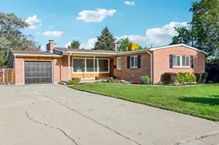 7022 S 2825 E, Cottonwood Heights, UT 84121 - Photo 2