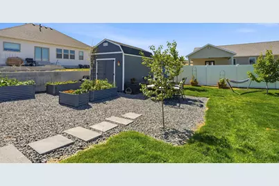 364 E 300 N, Richmond, UT 84333 - Photo 6