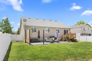 1678 W 600 N, Clinton, UT 84015 - Photo 38