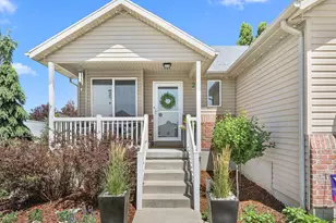 1678 W 600 N, Clinton, UT 84015 - Photo 2