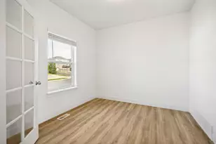 7284 N Silver Creek Way, Eagle Mountain, UT 84005 - Photo 6