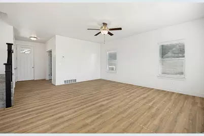 7284 N Silver Creek Way, Eagle Mountain, UT 84005 - Photo 10