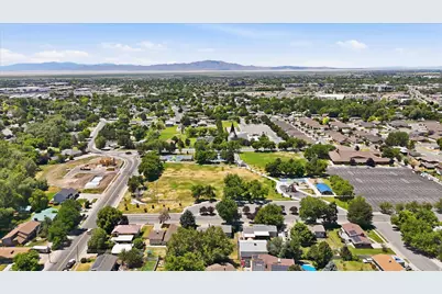 193 S Talbot Dr, Layton, UT 84041 - Photo 36