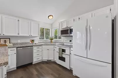 1317 E Knollwood Dr, Sandy, UT 84092 - Photo 18