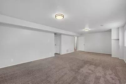 1317 E Knollwood Dr, Sandy, UT 84092 - Photo 42