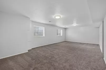 1317 E Knollwood Dr, Sandy, UT 84092 - Photo 40