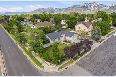 1317 E Knollwood Dr, Sandy, UT 84092 - Photo 72