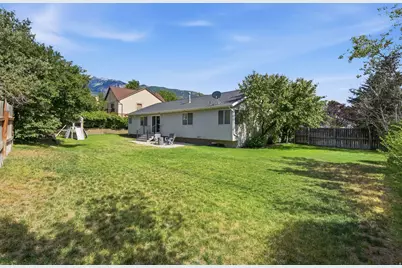 1317 E Knollwood Dr, Sandy, UT 84092 - Photo 56