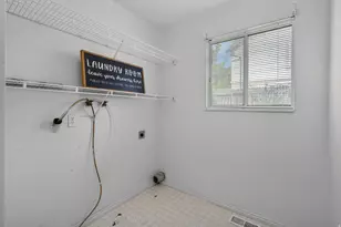 1317 E Knollwood Dr, Sandy, UT 84092 - Photo 22