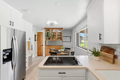762 Anderson Ave, Hyrum, UT 84319 - Photo 8