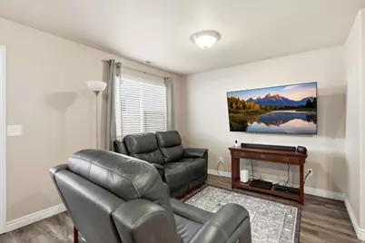3115 N Whitetail Dr, Layton, UT 84040 - Photo 12