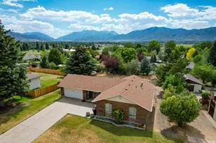 991 N Valley Dr E, Heber City, UT 84032 - Photo 2