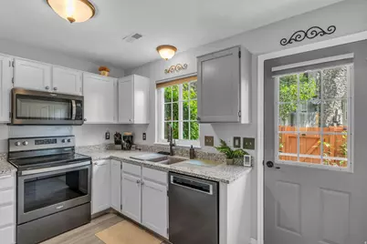 889 Zurich Ln, Midway, UT 84049 - Photo 10