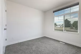 2543 W 3100 N, Farr West, UT 84404 - Photo 20