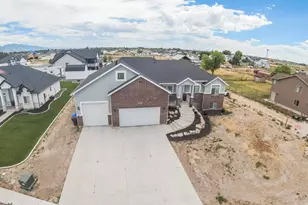 2543 W 3100 N, Farr West, UT 84404 - Photo 38