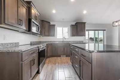 2543 W 3100 N, Farr West, UT 84404 - Photo 6