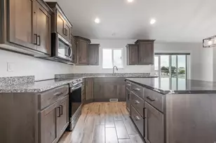 2543 W 3100 N, Farr West, UT 84404 - Photo 6