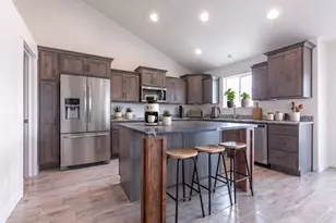 2543 W 3100 N, Farr West, UT 84404 - Photo 4
