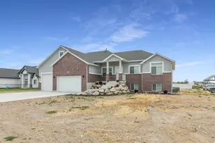 2543 W 3100 N, Farr West, UT 84404 - Photo 2