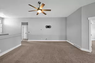 6720 W 3210 S, West Valley, UT 84128 - Photo 4