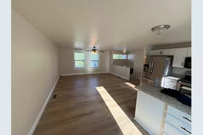 10544 S Clearview Dr, Sandy, UT 84070 - Photo 4