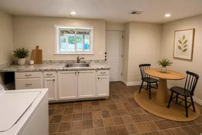 10544 S Clearview Dr, Sandy, UT 84070 - Photo 18