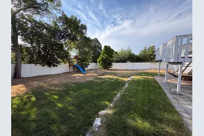 10544 S Clearview Dr, Sandy, UT 84070 - Photo 32