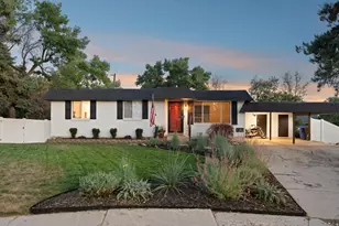 2562 E Dolce Vita Ct S, Cottonwood Heights, UT 84121 - Photo 2