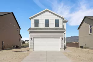 3529 N Sparrow Ln, Eagle Mountain, UT 84005 - Photo 2
