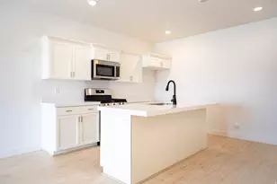 520 W 1875 N, Harrisville, UT 84404 - Photo 2