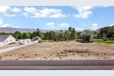 419 E 700 S #14, Monroe, UT 84754 - Photo 2