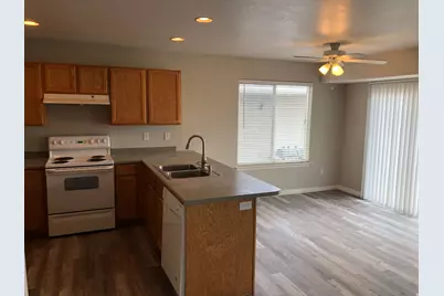 12461 S Iron Sight Way W, Herriman, UT 84096 - Photo 4
