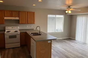 12461 S Iron Sight Way W, Herriman, UT 84096 - Photo 4