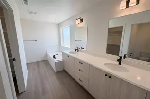 1049 N Summit View Dr, Harrisville, UT 84404 - Photo 8