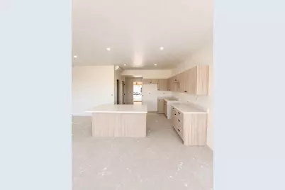 1049 N Summit View Dr, Harrisville, UT 84404 - Photo 4