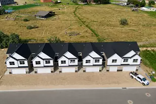 1049 N Summit View Dr, Harrisville, UT 84404 - Photo 28