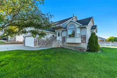 4698 W Colander Dr, West Jordan, UT 84088 - Photo 2