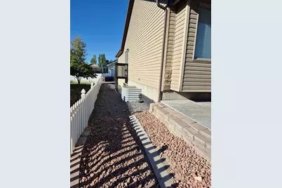 1896 E Juniper Dr, Eagle Mountain, UT 84005 - Photo 4