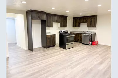 1666 W Foxberry Rd, Santaquin, UT 84655 - Photo 14